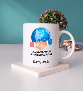 Uluslararası İlişkiler Uzmanı Kupa Bardak ve Taş Bardak Altlığı Hediye Seti