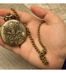Retro Osmanlı Arma Kabartmalı Quartz Köstekli Saat