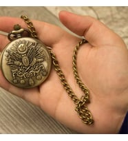 Retro Osmanlı Arma Kabartmalı Quartz Köstekli Saat