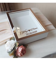 25X35 BEYAZ-BRONZ LEDLİ DERİN ANI ÇERÇEVESİ- NİŞAN SÖZ GÜLLERİNİZ İÇİN ÇERÇEVELER