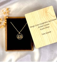 Anneler Günü Hediyesi Kişiye Özel Ahşap Kutuda 925 Gümüş Lotus Çiçeği Şans Kolyesi (Mesajlı Kişiye Özel Ahşap Kutu) 3 Renk Seçeneği
