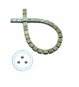 Hematit Doğal Taş Parlak Yeşil Kare Kesim Çift Delik 6x6mm Dizi [AA]