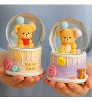 Ayıcık Temalı Işıklı Müzikli Püskürtmeli Büyük Boy Kar Küresi 16 x 12 cm (Karışık)