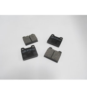 VOLKSWAGEN PASSAT- B3- 88/96; ÖN FREN BALATASI (DİSK)(61,8X57X15)(BRAMAX) 171698151C 1063-6350