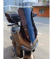 MOTOCAM Yuki Adventure 150 Ön Cam 2023-2026 Model 65cm Siyah Renkli 4mm ORTA BOYLU
