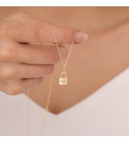 925 Ayar Gümüş İsimli Kilit Kolye (Gold)