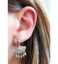 Swarovski taşlı gümüş deniz kabuğu figürlü küpe