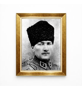 Tablore Atatürk Kalpaklı Siyah Beyaz Nostaljik Tablo - Tarihi İmzalı Dekoratif Çerçeve