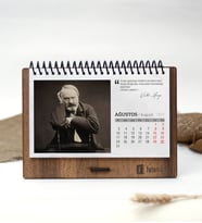 2027 Dünya Edebiyatı Ahşap Masa Takvimi