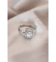 Ayarlamalı Silver Renk Metal Zirkon ve Kristal Taşlı Dikdörtgen Model Yüzük (Renksiz)