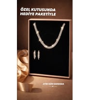 Özel Kutusunda Hediye Paketiyle Melisa  Gümüş Kaplama  Takı Seti Kolye Küpe Hediye Set Düğün Nişan Söz Nikah Takı Seti (Beyaz Gümüş)