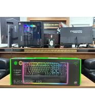 Razer BlackWidow V4 Pro RGB Green Switch Türkçe Q Kablolu Mekanik Oyuncu Klavyesi (İKİNCİ EL)