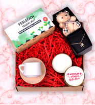 Anneler Günü Hediyesi Fesleğen Yetiştirme Kit & Fincan & Mum & Ayıcık Anahtarlık & Kolye Hediye Kutusu