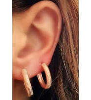 Altın işçiliğinde gümüş rose burgu halka küpe 1.5 cm çap