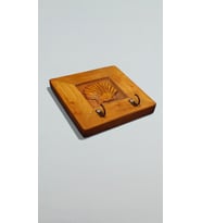 Anahtarlık Duvar Panosu Deniz Kabuğu Askılık Tablo 14,5 × 14,5 × 2,5 cm (Ahşap)