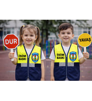 Çocuk Trafik Görevlisi Yeleği Fermuarlı ,Reflektörlü – Kişiye Özel İsim Baskılı Eğitici Ürün (Sarı-Lacivert)