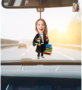 Kişiye Özel Karikatürlü Kadın Avukat Ahşap Araba Dikiz Ayna Süsü