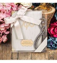 Hediyelik Şantuk Yasin Kitabı, İnci Tesbih, Süslemeli Asetat Kutulu (17×15) Dini Set-Gri