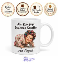 Alt Komşudan Gelen Sesleri Dinleyen Meraklı Teyze Kupası Hediye Bardak