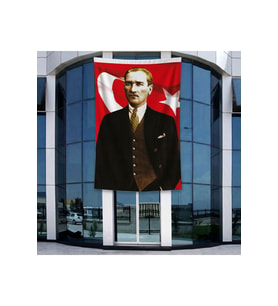 Takım Elbiseli Sivil Gazi Mustafa Kemal Atatürk Portre Ay Yıldız Poster Bayrak Raşel Kumal 4x6 metre ATA40