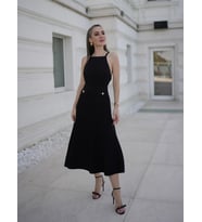 Styleboom X Peraluna VIVIEN SKIRT Düğme Detaylı Diz Altı Kloş Kadın Triko Etek - Siyah
