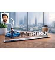 Kişiye Özel Emlak Ev Satış Personeli Karikatürlü 30 cm Ayna Pleksi Masaüstü İsimlik - Yeni Araba Hediyesi Galericiye ve Araba Tutkununa Hediye