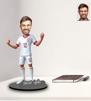Kişiye Özel Futbolcu Karikatürlü İki Katmanlı Ahşap Biblo Model-12