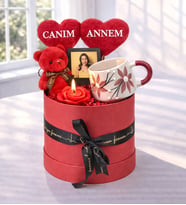 Kişiye Özel Canım Annem Tasarımlı Fotoğraflı,Kırmızı Mum,Ayıcık Anahtarlık Ve El Yapımı Fincan Seti