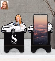 BK Gift Kişiye Özel Plakalı Kadın Renault Zoe Karikatürlü Ahşap Biblo Telefon Standı-1