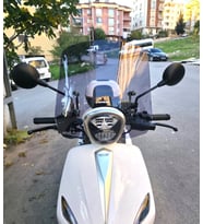 MOTOCAM Rks Neon 125 Ön Cam 2023-2026 Model 44cm Füme Renkli 4mm APARATSIZ