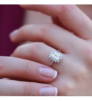 Zümrüt Kesim 1,25 Karat Tek Taş Model Sky Diamond Yüzük