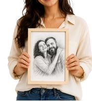 Kişiye Özel Karakalem Fotoğraflı Ahşap Çerçeve Hediyesi 17,5x23,5 cm
