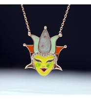 Beyaz Taşlı Renkli Mineli Hokkabaz Maske Gümüş Kolye