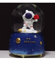 Astronot Tasarımlı Büyük Boy Püskürtmeli Işıklı Müzikli Kar Küresi