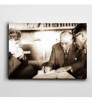 Atatürk Çalışırken 1934 Kanvas Tablo