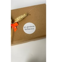İyi Günlerde Kullanınız Siyah Düz Yazılı Yuvarlak Yapışkanlı Etiket 5x5 cm 100 adet