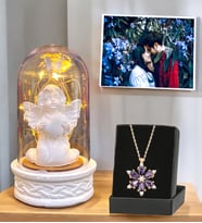 Size Özel Fotoğraflı Hediye Seti  Led Işıklı Beyaz Melekli Fanus & Gerçek Ametist Taşlı Lotus Kolye