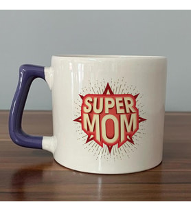 Süper Mom Kırmızı Baskılı Mor Kulplu D Kupa