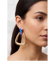 DAMLA TAŞLI BÜYÜK ÜÇGEN METAL KÜPE 7 CM.