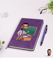 BK Gift Kişiye Özel Erkek Öğretmen Karikatürlü Mor Termo Deri Defter Kalem Seti Model 1