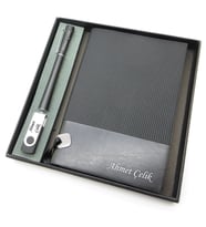 Signator® Codex  N152 Kişiye Özel Defterli Set - İsme Özel Siyah Kalem + İsme Özel Siyah Defter + İsme Özel 32 GB Usb Bellek İsme Özel Kutusunda Hediyelik Set (Karışık)