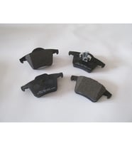 VOLVO XC90- 04/15; ARKA FREN BALATASI (KABLOSUZ)(DİSK)(123,2X61,8X18,8)(BRAMAX) 307930930 1951-6360