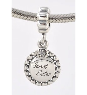 Tatlı Kız Kardeş Sallantılı Charm