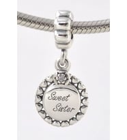 Tatlı Kız Kardeş Sallantılı Charm