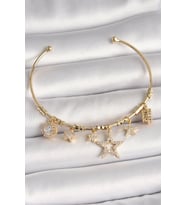 Pirinç Gold Renk Sallantı Zirkon Taşlı Yıldız Model Kalp Detay Charm Kadın Bileklik