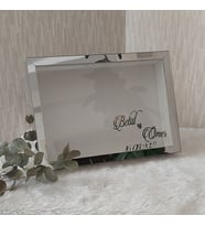 Kişiselleştirilmiş 21x30 cm Gümüş Ayna Anı Çerçevesi-Gül Kutusu-Dekoratif Hatıra Çerçevesi-Beyaz Zemin