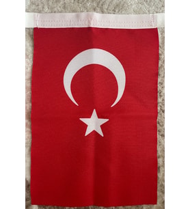 Türk Bayrağı 20x30 cm – 1. Sınıf Alpaka Kumaştan Üretilmiştir