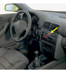 Audi A3 1997-2000 Kırmızı Üçgen Dörtlü Flaşör İkaz Düğmesi 8L0941509H