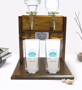 BK Gift Kişiye Özel Renkli Baskılı Aksaray Tasarımlı Turistik İkili Rakı Bardağı ve Çift Musluklu Doğal Ahşap Rakı Standı-1 (Model 1)