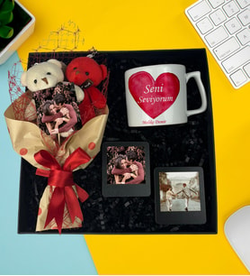 Kişiye Özel Premium Fotoğraflı Resimli Ayıcık Buketi Resimli Çay Ve Nescafe Fincanı Ahşap Siyah Masaüstü Çerçeve